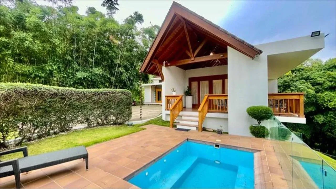 Casa en venta — Jarabacoa, Jarabacoa (5 hab.) - 2