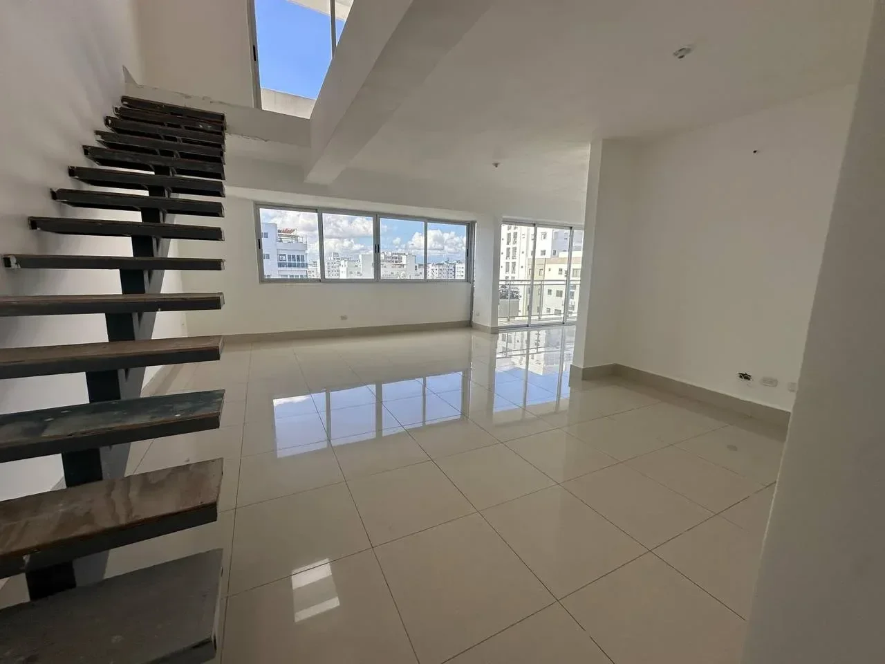 Penthouse de 4 habitaciones en venta en Evaristo Morales, Santo Domingo D.N.