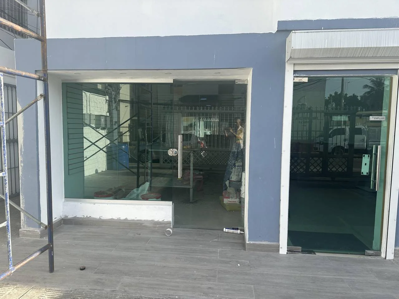 Locales Comerciales en Alquiler , Evaristo Morales - 1