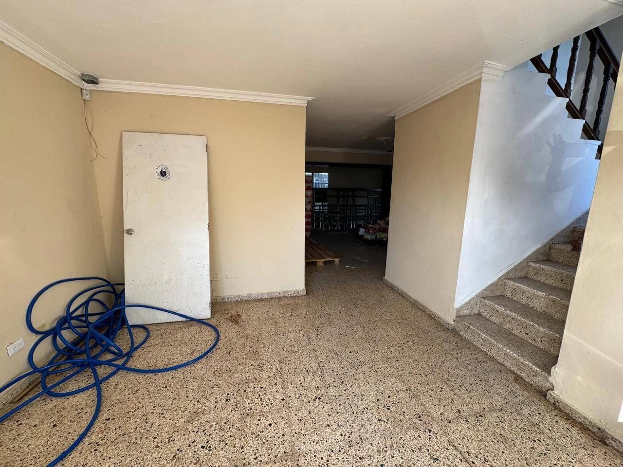 Julieta Morales: local commercial 4 ch. · 238 m² à louer
