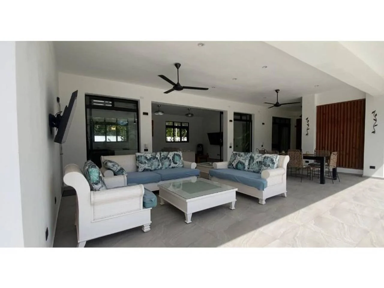 La Playa: villa 5 hab. · 400 m² en venta - 3