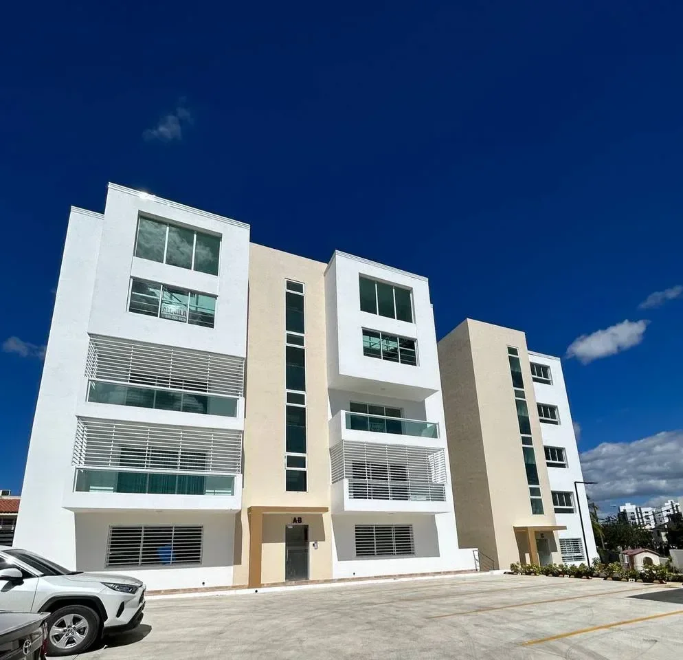 Sale: apartment in Av. Hispanoamericana, Santiago de los Caballeros - 2
