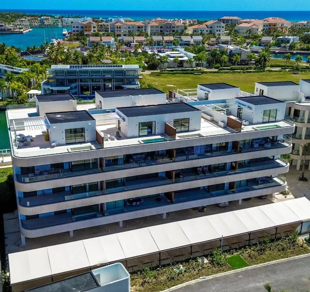 Apartamento en venta — Cap Cana (3 hab.) - 2