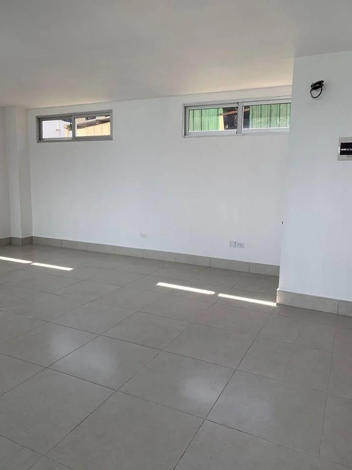 Local commercial à Los Prados, 33.18 m² à louer - 2