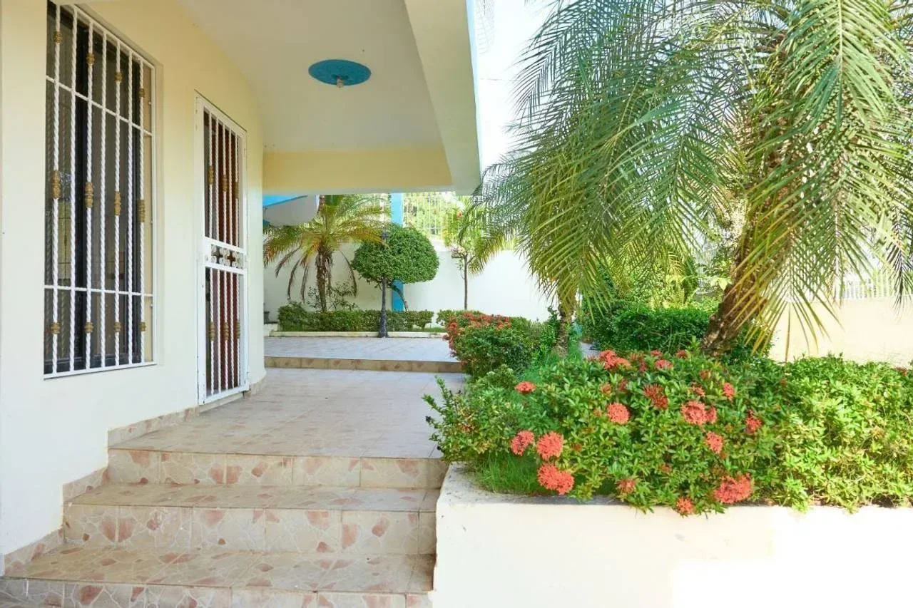 Villa en Cerro Yaljú, 440 m² en venta - 2