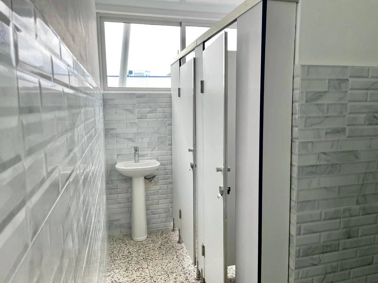Location: local commercial à Evaristo Morales, Santo Domingo D.N. - 4