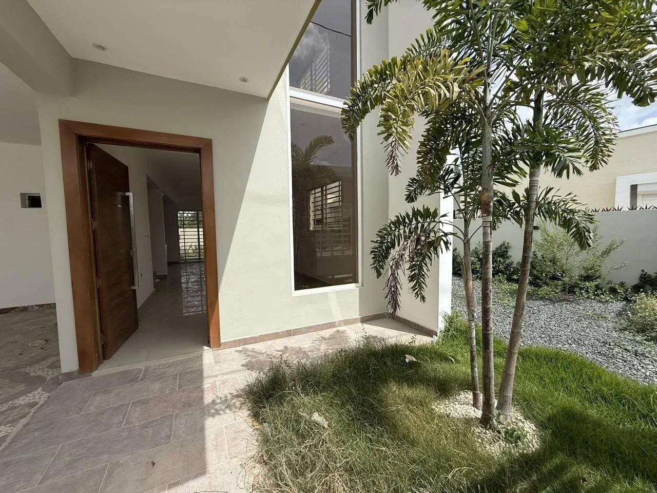 Casa en Residencial Los Lirios, 296 m² en venta