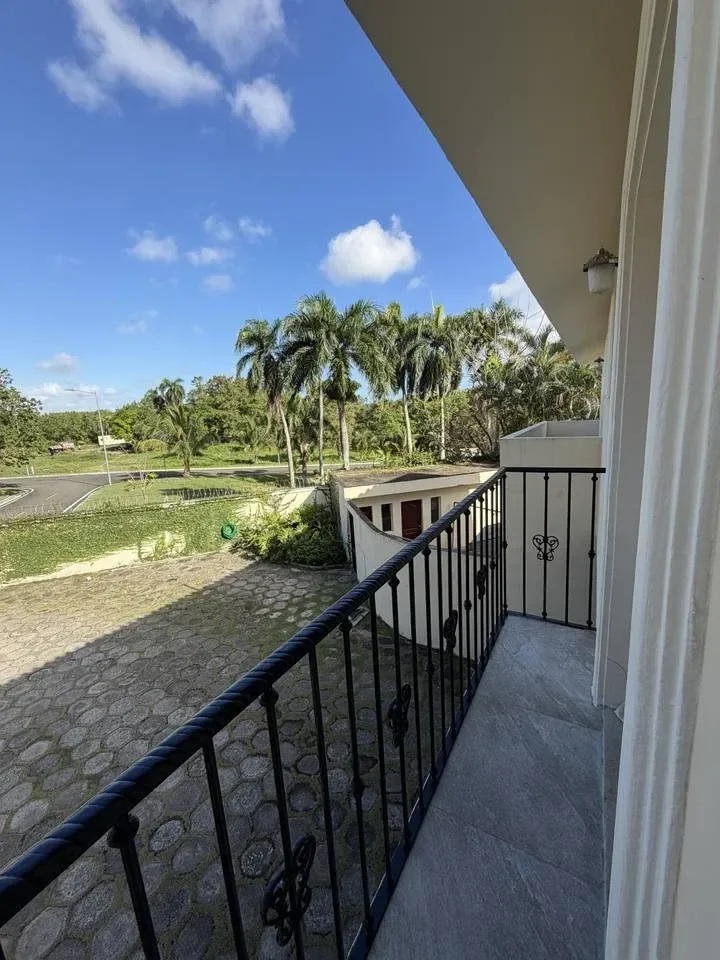 Arroyo Hondo: casa 4 hab. · 490 m² en venta