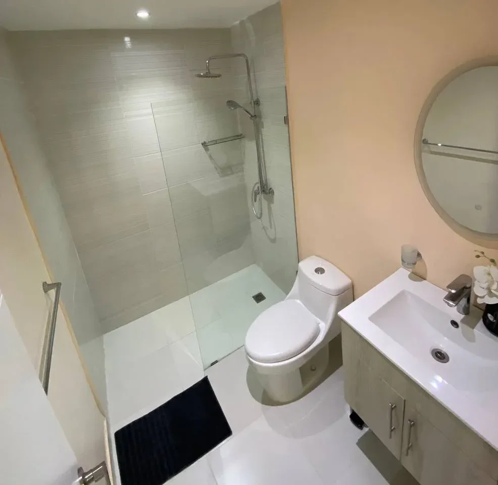 Apartamento de 2 habitaciones en venta en Evaristo Morales, Santo Domingo D.N. - 5