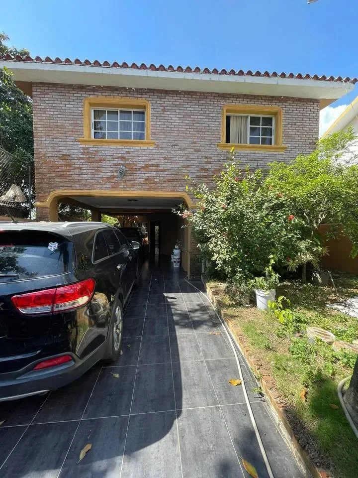 House for sale — Urbanización Paraíso del Caribe, Santo Domingo Oeste (4 bed) - 1