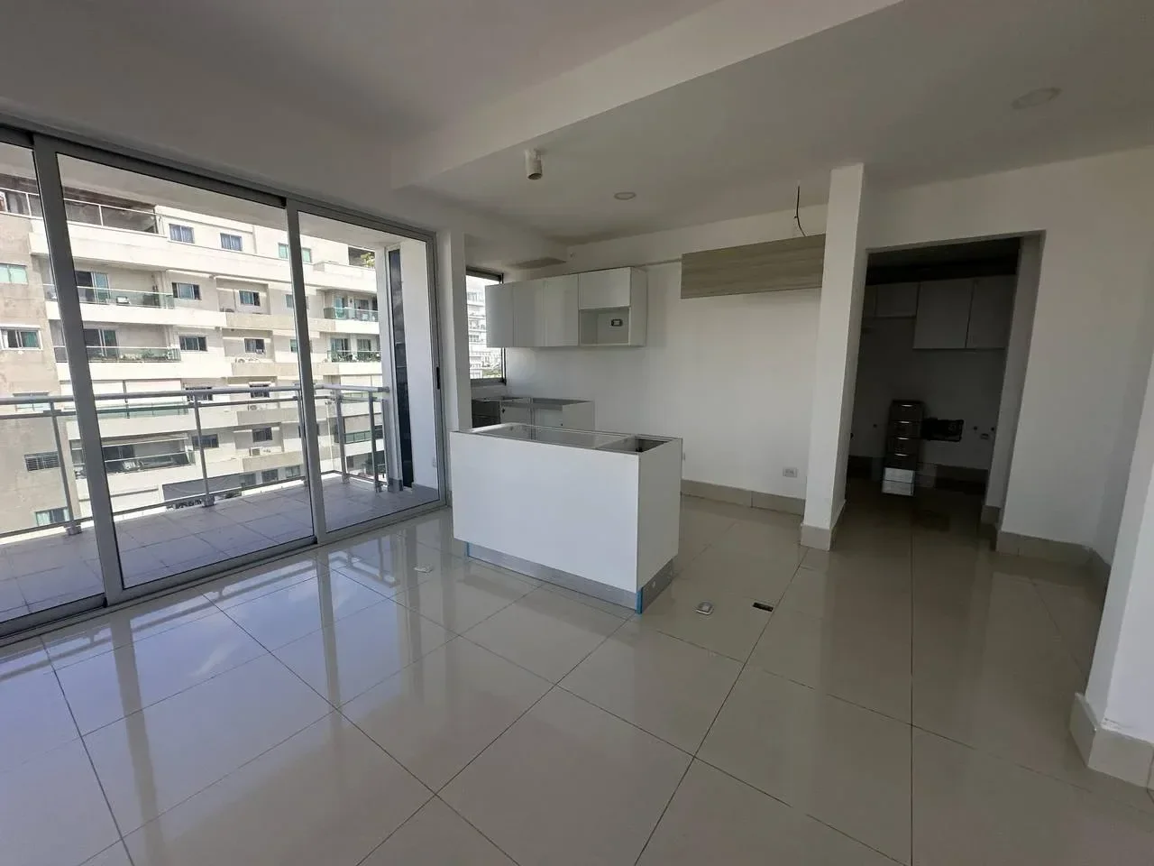 Penthouse de 4 habitaciones en venta en Evaristo Morales, Santo Domingo D.N. - 2