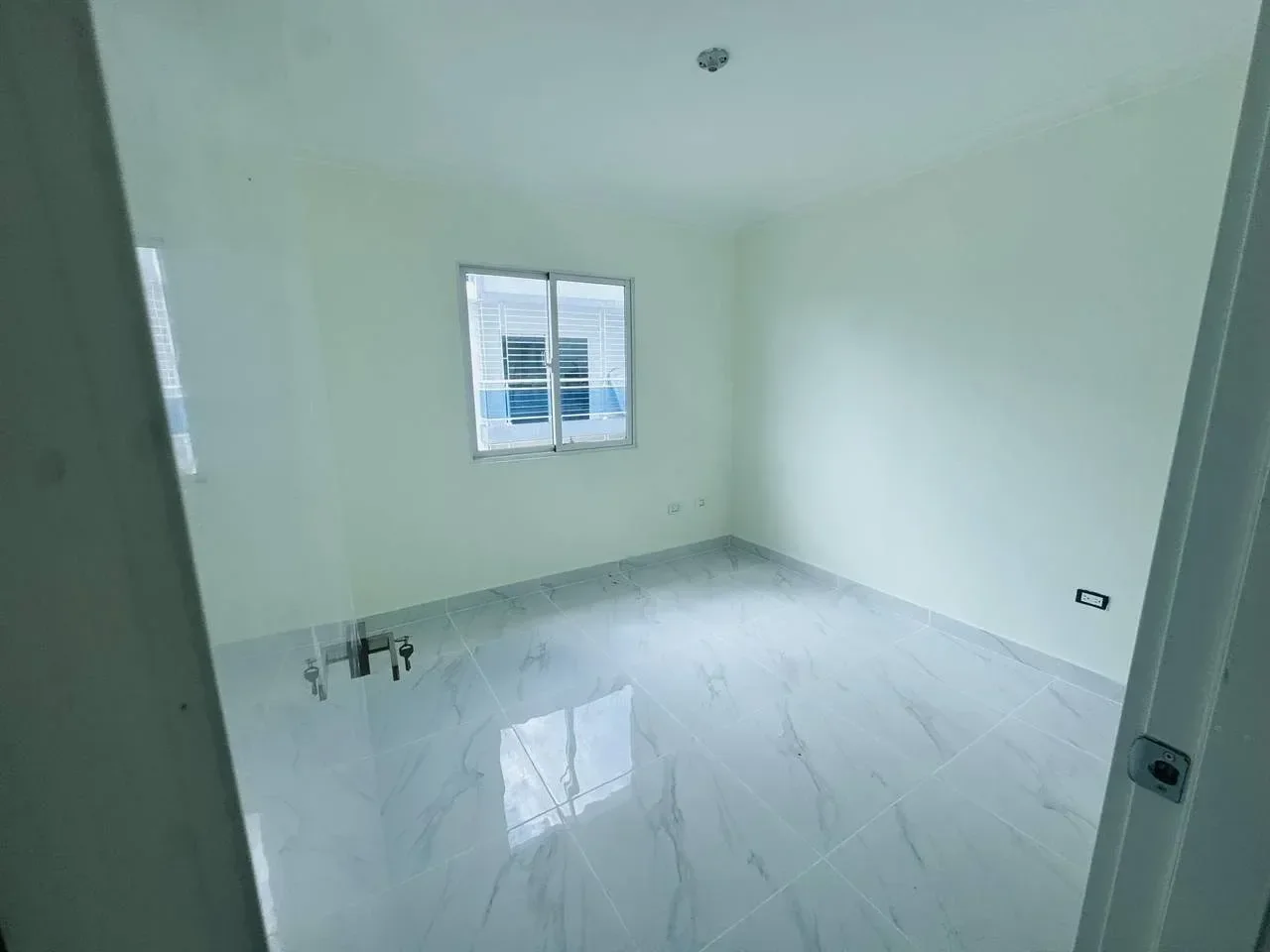 Apartamento de 3 habitaciones en venta en Autopista San Isidro, Santo Domingo Este - 2