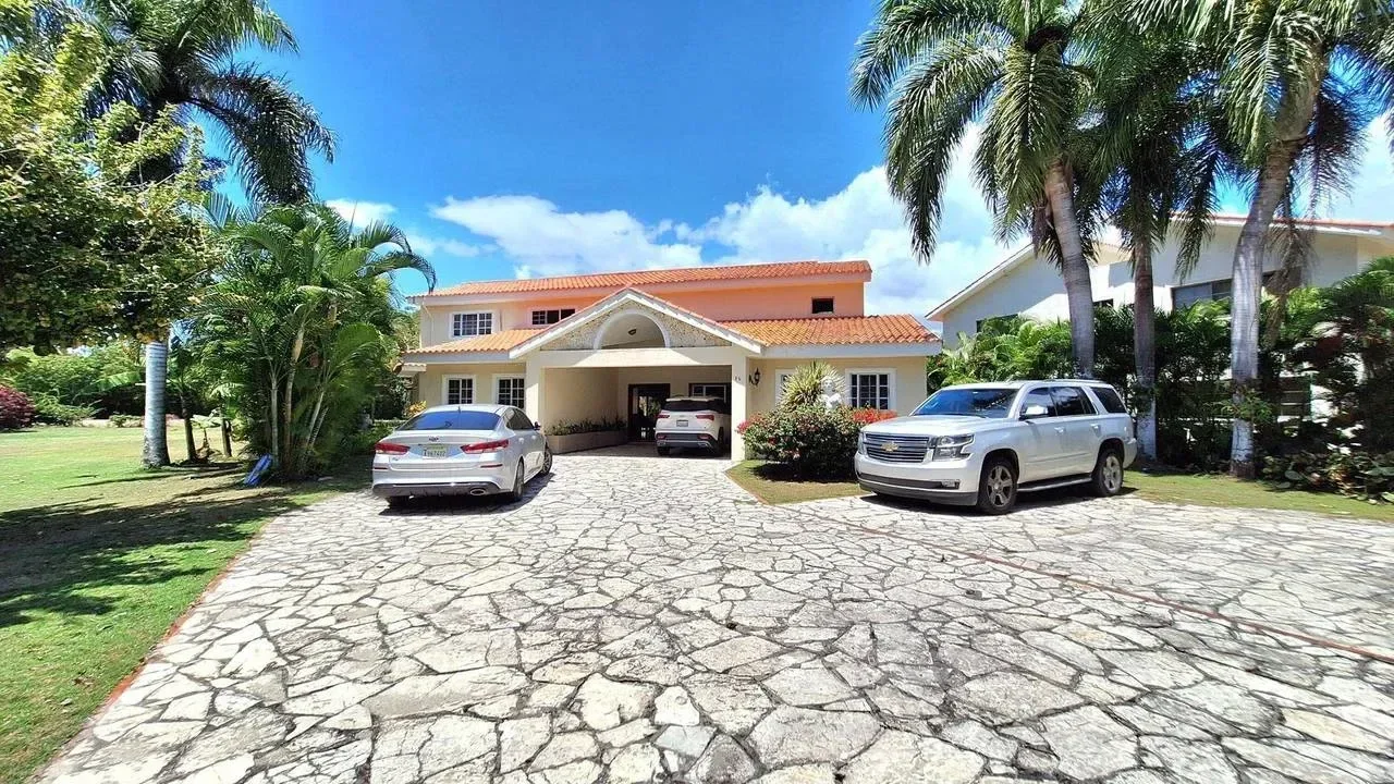 Villa en Juan Dolio en venta