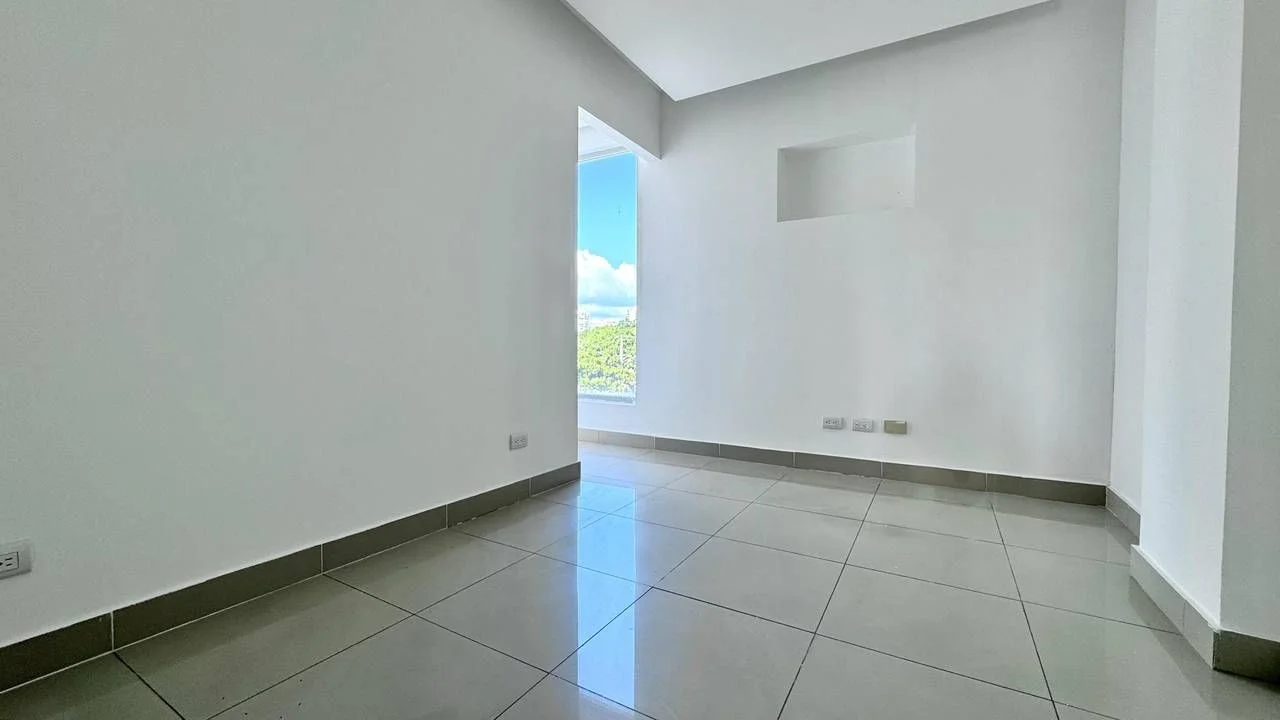 Alquiler: local comercial en Evaristo Morales, Santo Domingo D.N. - 5