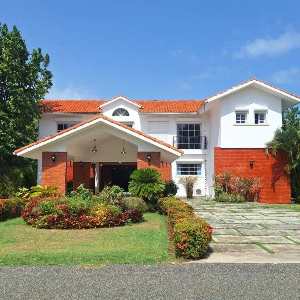 Venta: villa en Guavaberry Country Club, Juan Dolio