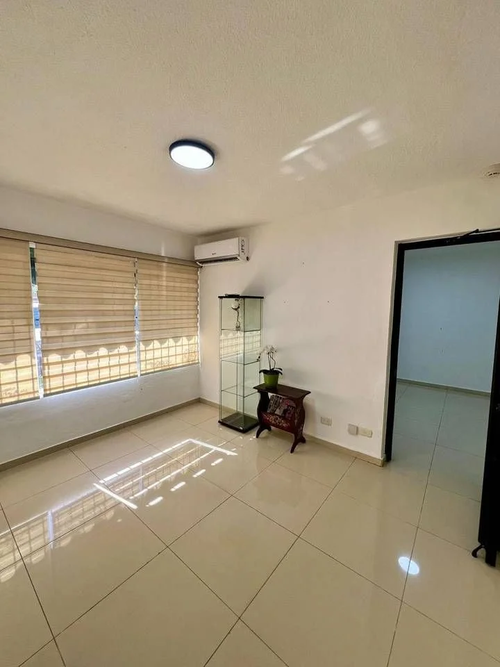Local comercial en Bella Vista, 30 m² en alquiler - 4
