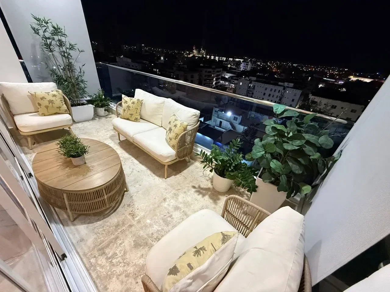 Venta: apartamento en Alma Rosa I, Santo Domingo Este - 3