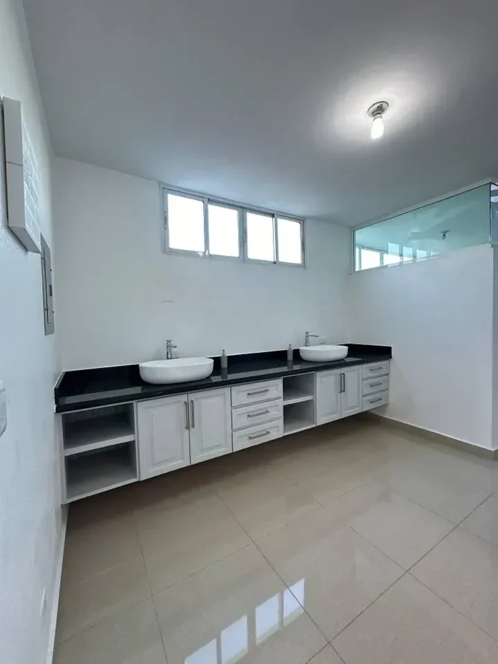 Venta: casa en Altos de Arroyo Hondo, Distrito Nacional - 4