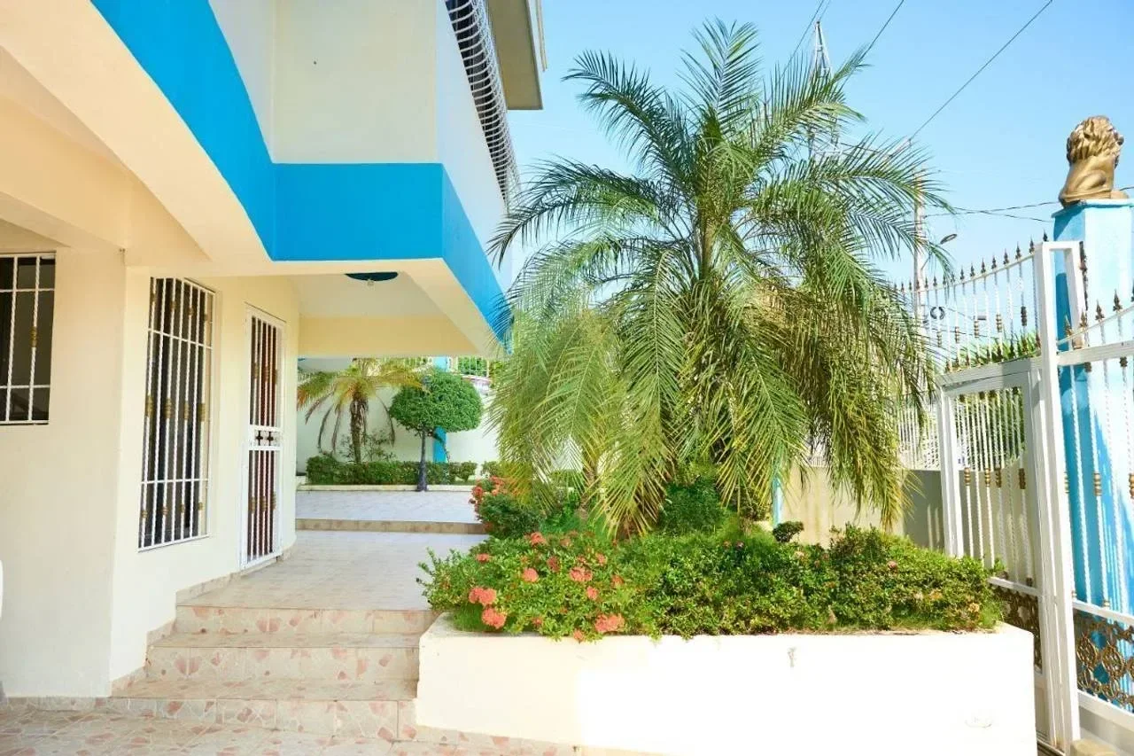 Villa en Cerro Yaljú, 440 m² en venta