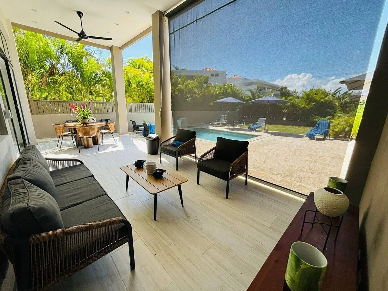 Villa en venta — Metro Country Club, Juan Dolio (4 hab.) - 2