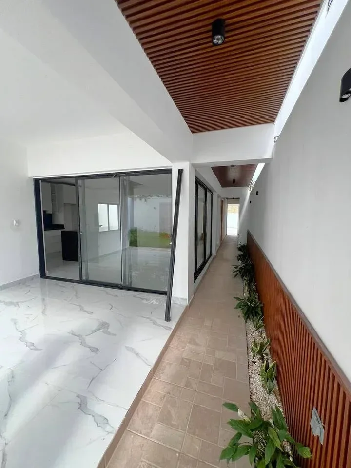 Casa de 4 habitaciones en venta en Altos de Arroyo Hondo III, Distrito Nacional - 3