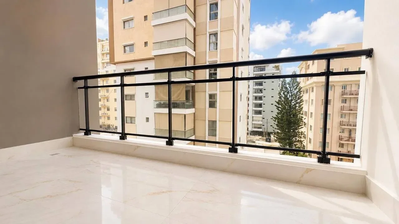 Ensanche Serralles: apartamento 2 hab. · 102 m² en alquiler - 3