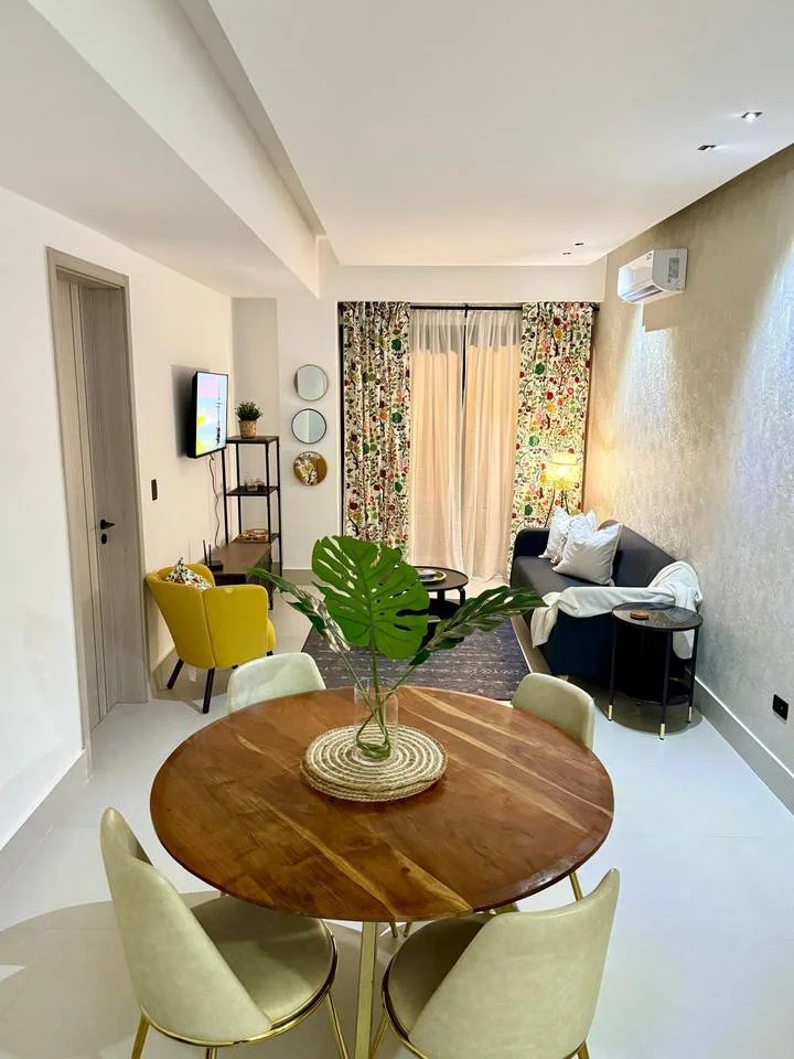 Appartement à louer — Evaristo Morales, Santo Domingo D.N. (2 ch.)
