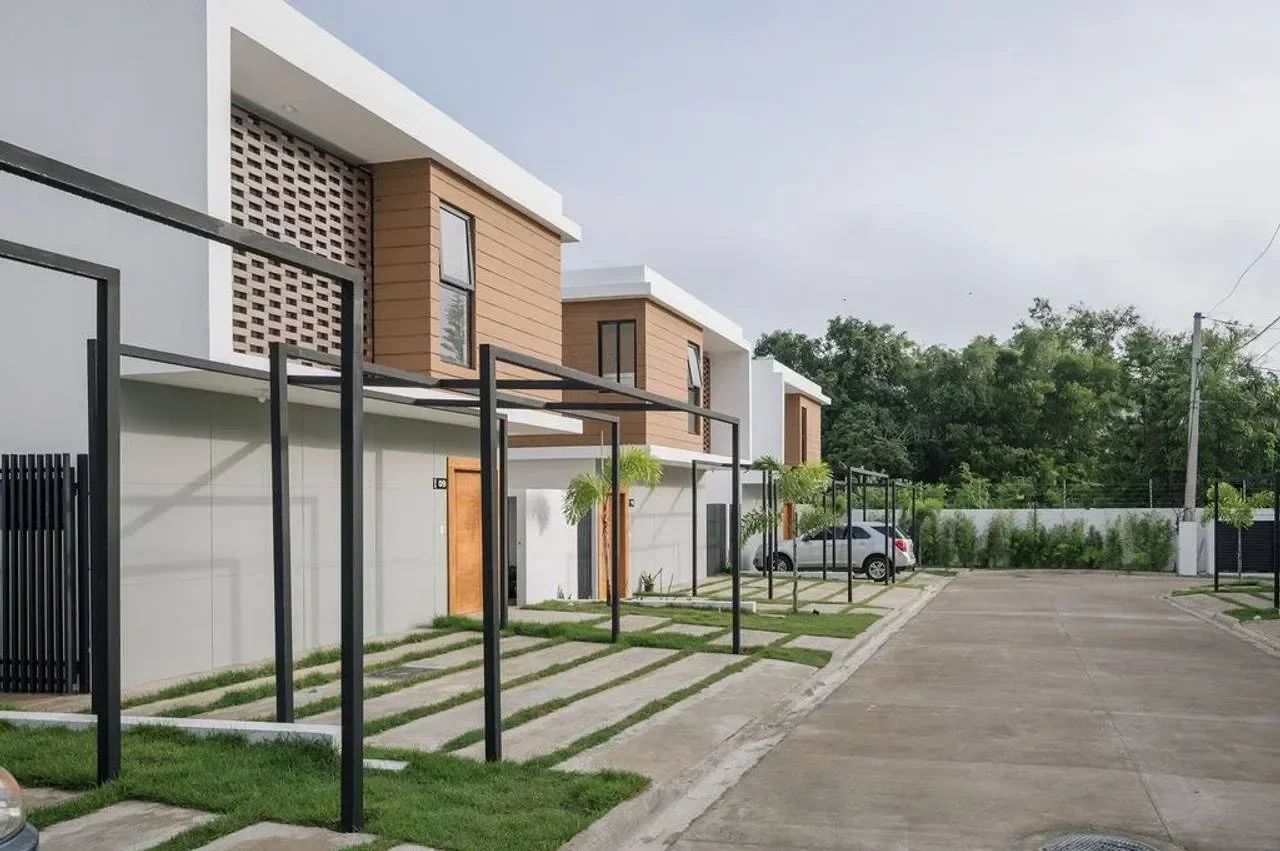 Casa de 3 habitaciones en venta en Av. Hispanoamericana, Santiago de los Caballeros - 2