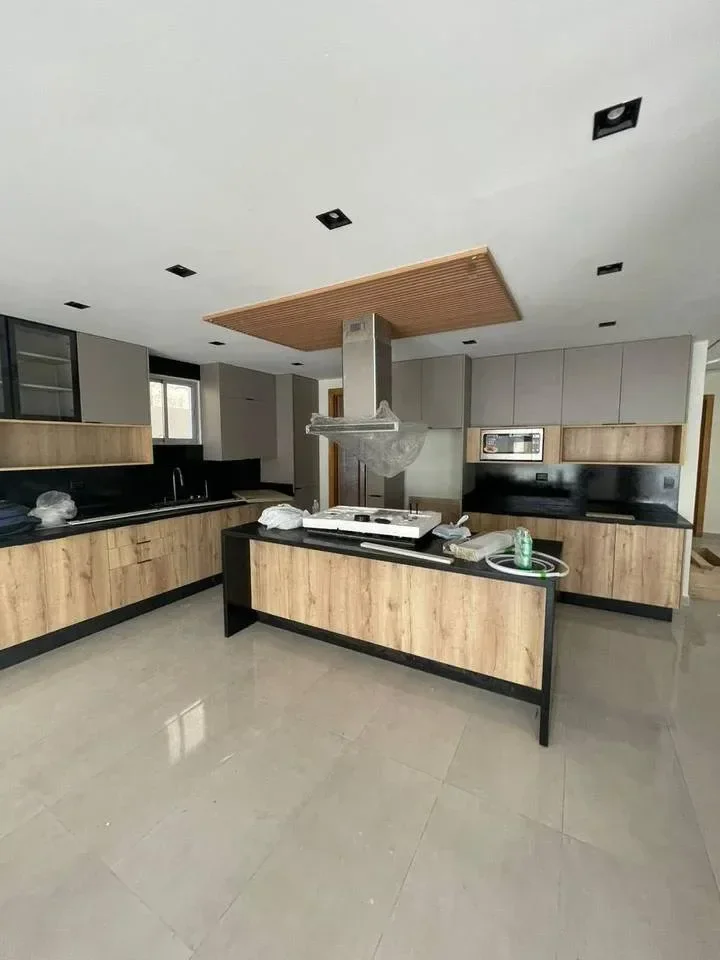 Casa de 4 habitaciones en venta en Mirador del Este, Santo Domingo Este - 2