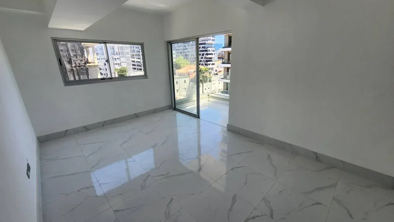 Venta: apartamento en Piantini, Distrito Nacional - 2