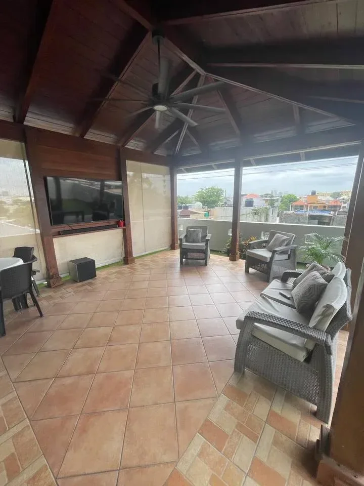 San Geronimo: casa 7 hab. · 600 m² en venta - 3