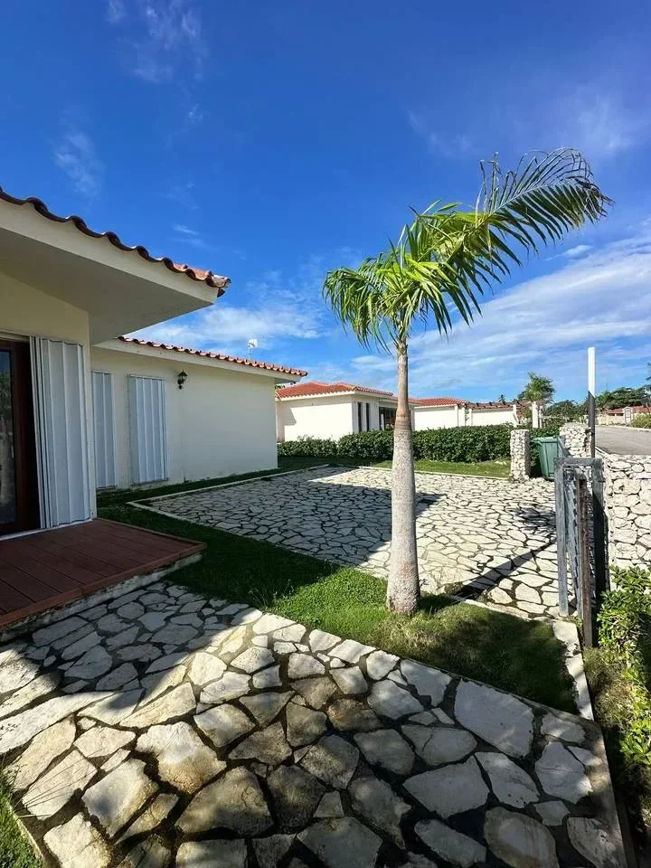 Casa de 3 habitaciones en venta en Cabrera, Cabrera - 2