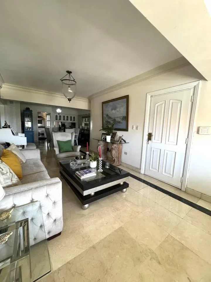 Ensanche Naco: apartamento 2 hab. · 135 m² en venta
