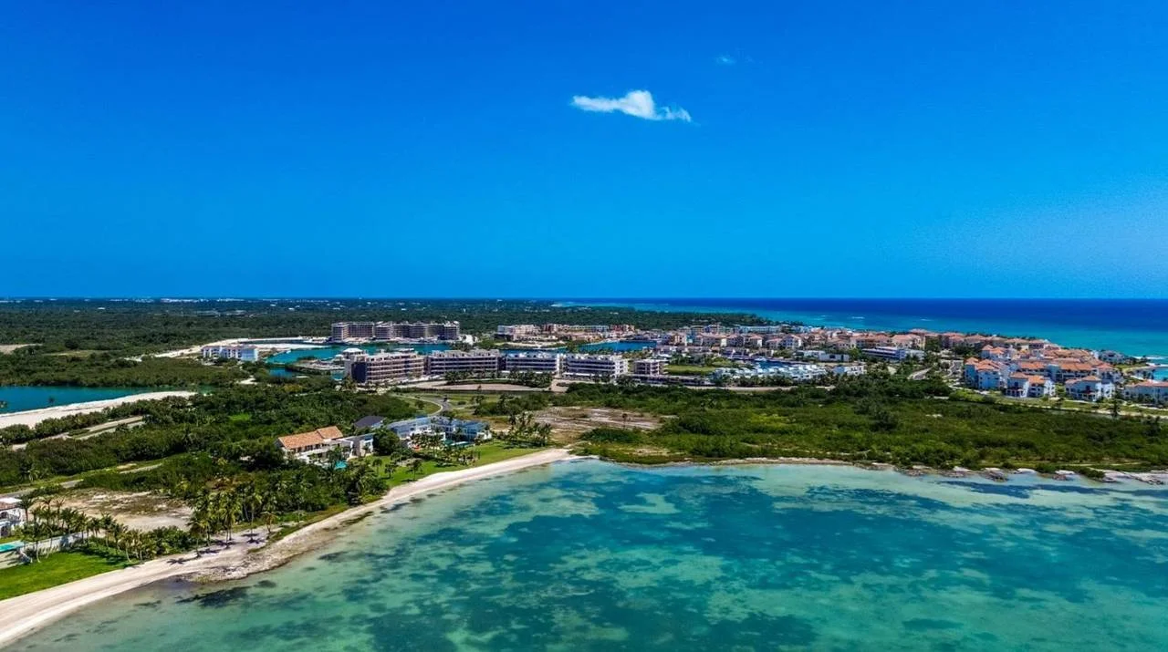 Apartamento en venta — Cap Cana (3 hab.) - 4