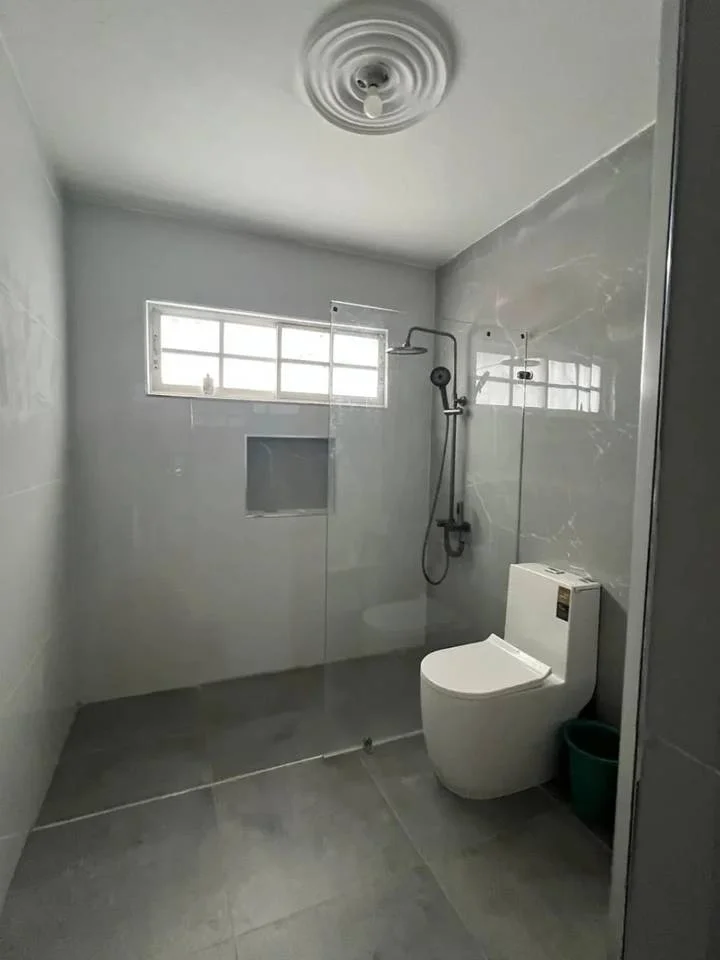 Casa de 5 habitaciones en venta en Los Cacicazgos, Distrito Nacional