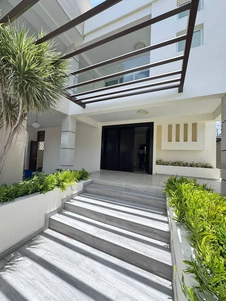 Casa en La Zurza, 360 m² en venta - 2