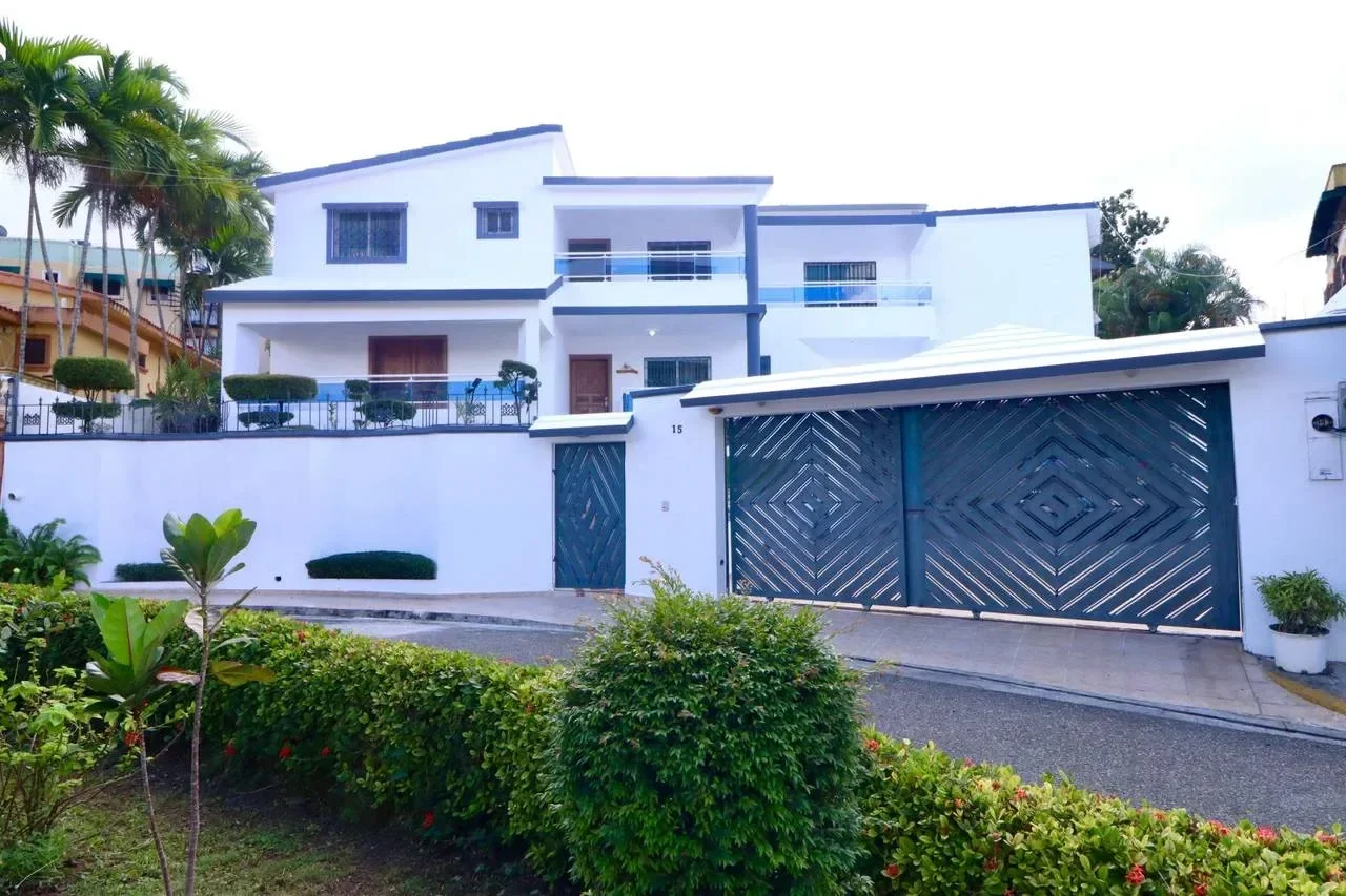Don Honorio: casa 4 hab. · 500 m² en venta - 5