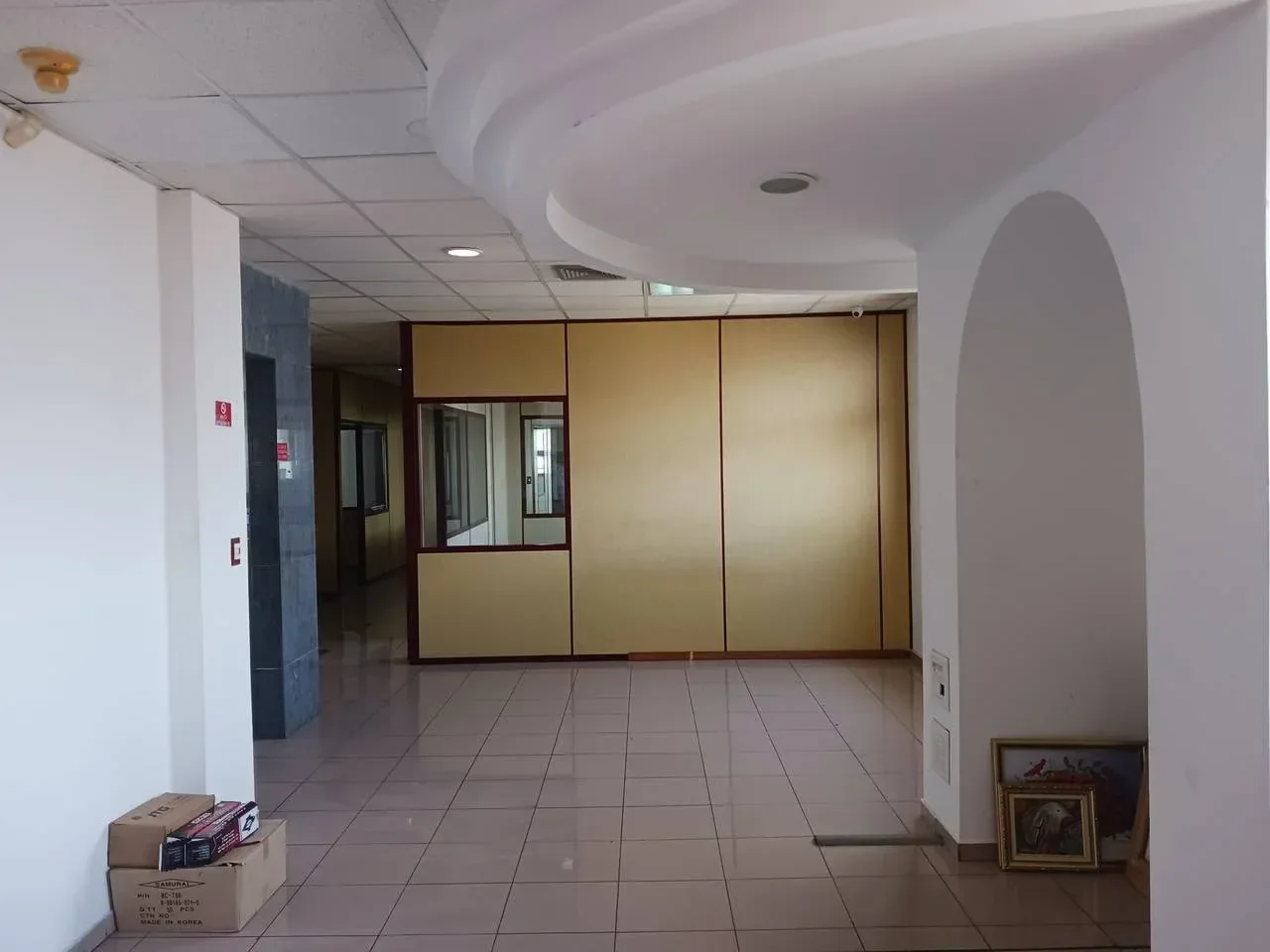 Quisqueya: local commercial · 2691.15 m² à vendre - 3