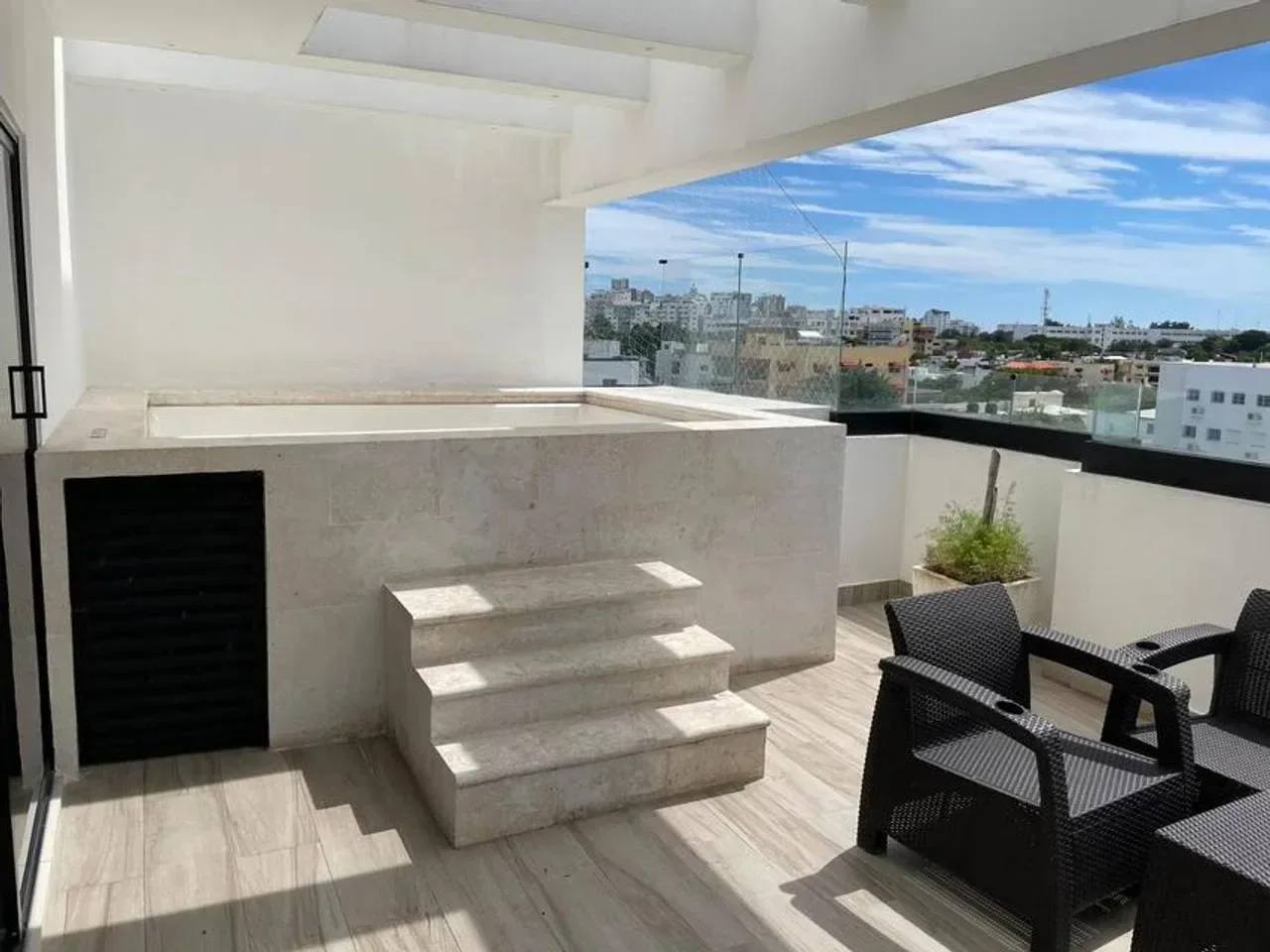 Venta: apartamento en Los Restauradores, Distrito Nacional - 2