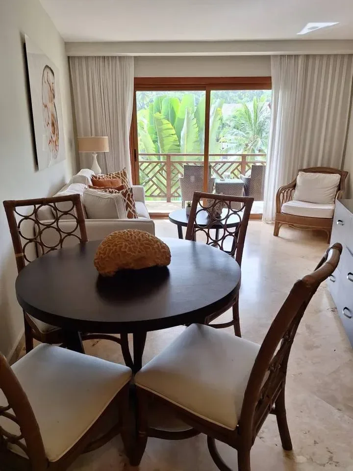 Centro Del Pueblo: apartamento 1 hab. · 66 m² en venta