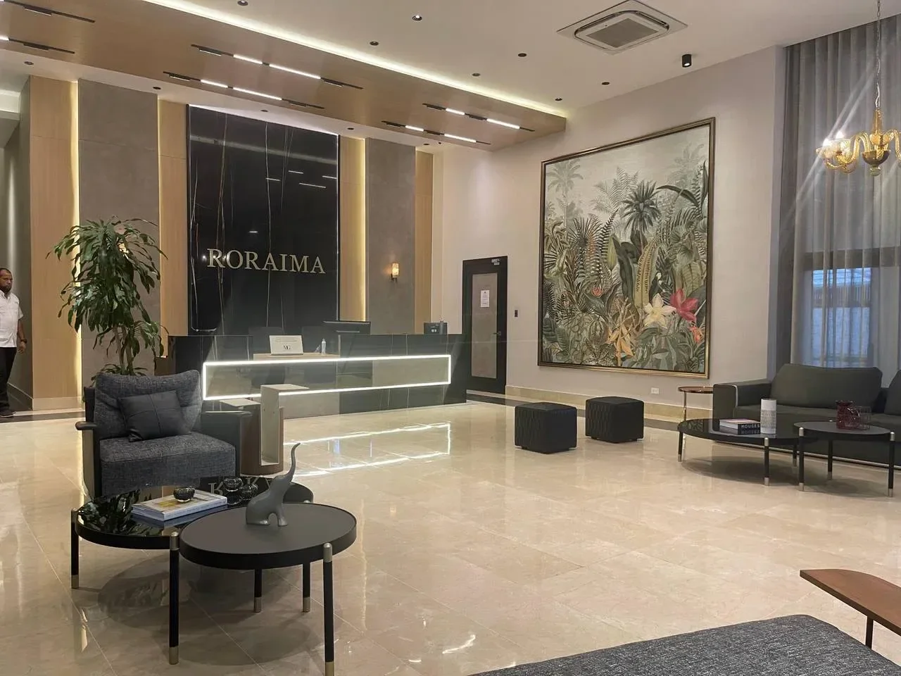 Apartamento en venta — Evaristo Morales, Distrito Nacional (2 hab.) - 4
