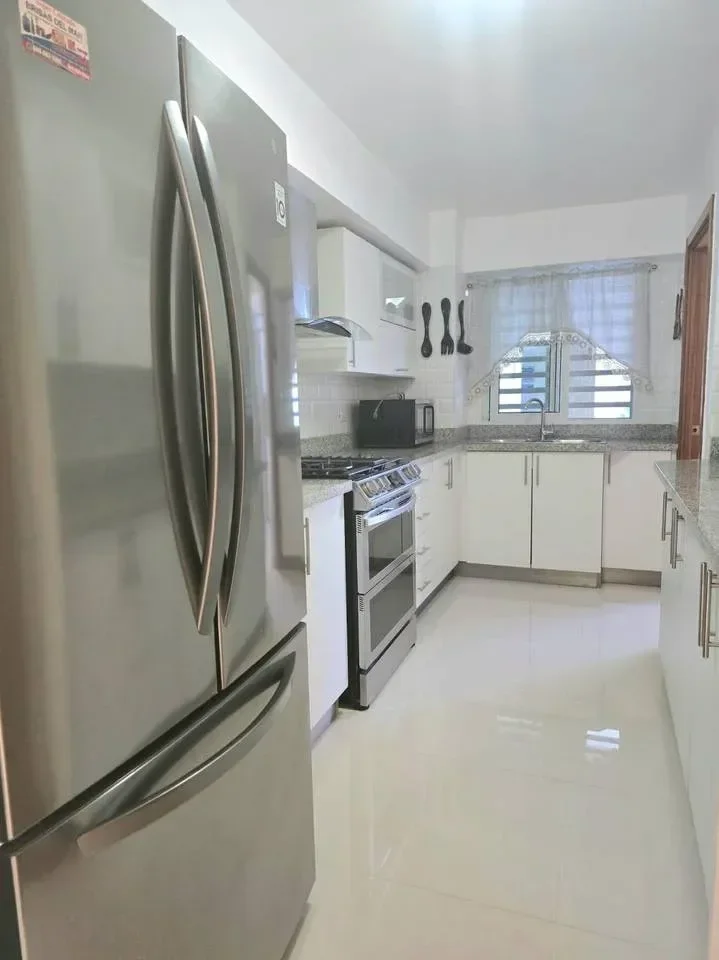 Apartment with 3 bedrooms for sale in Zona Universitaria, Distrito Nacional - 2