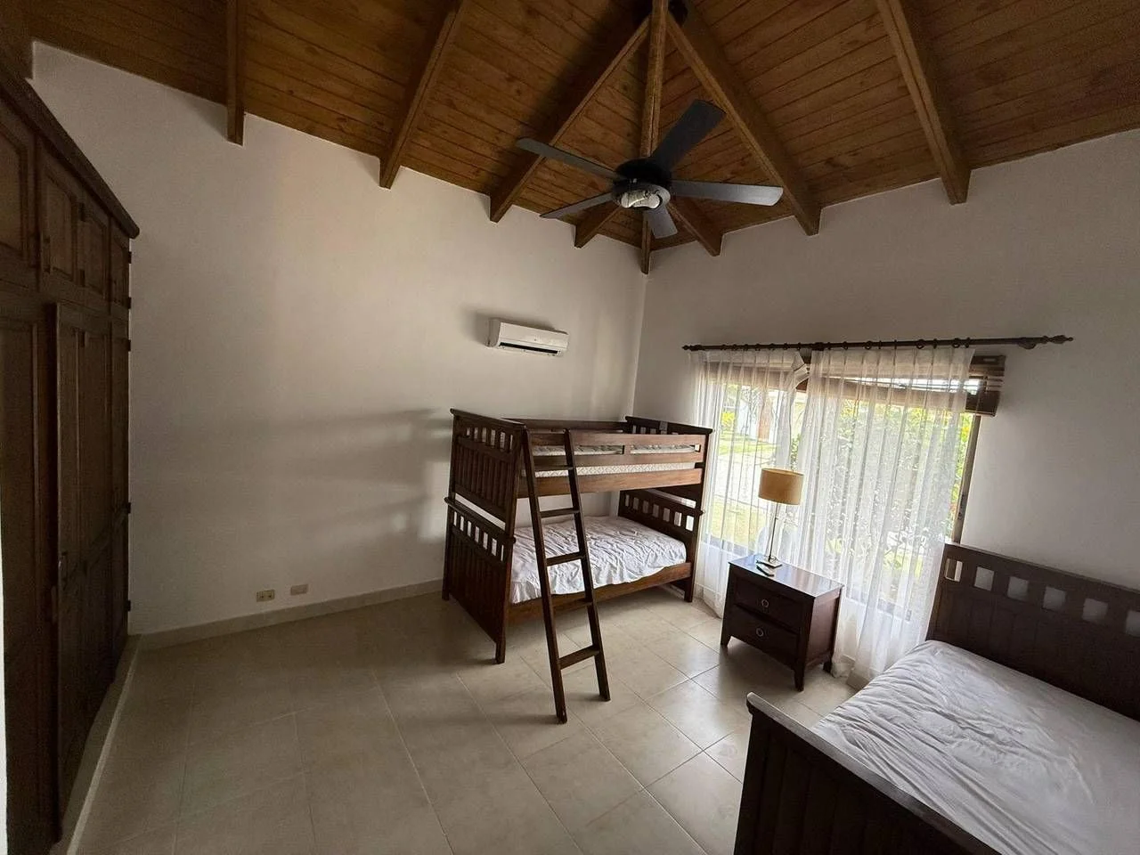 Villa en venta — La Romana, La Romana (4 hab.) - 2