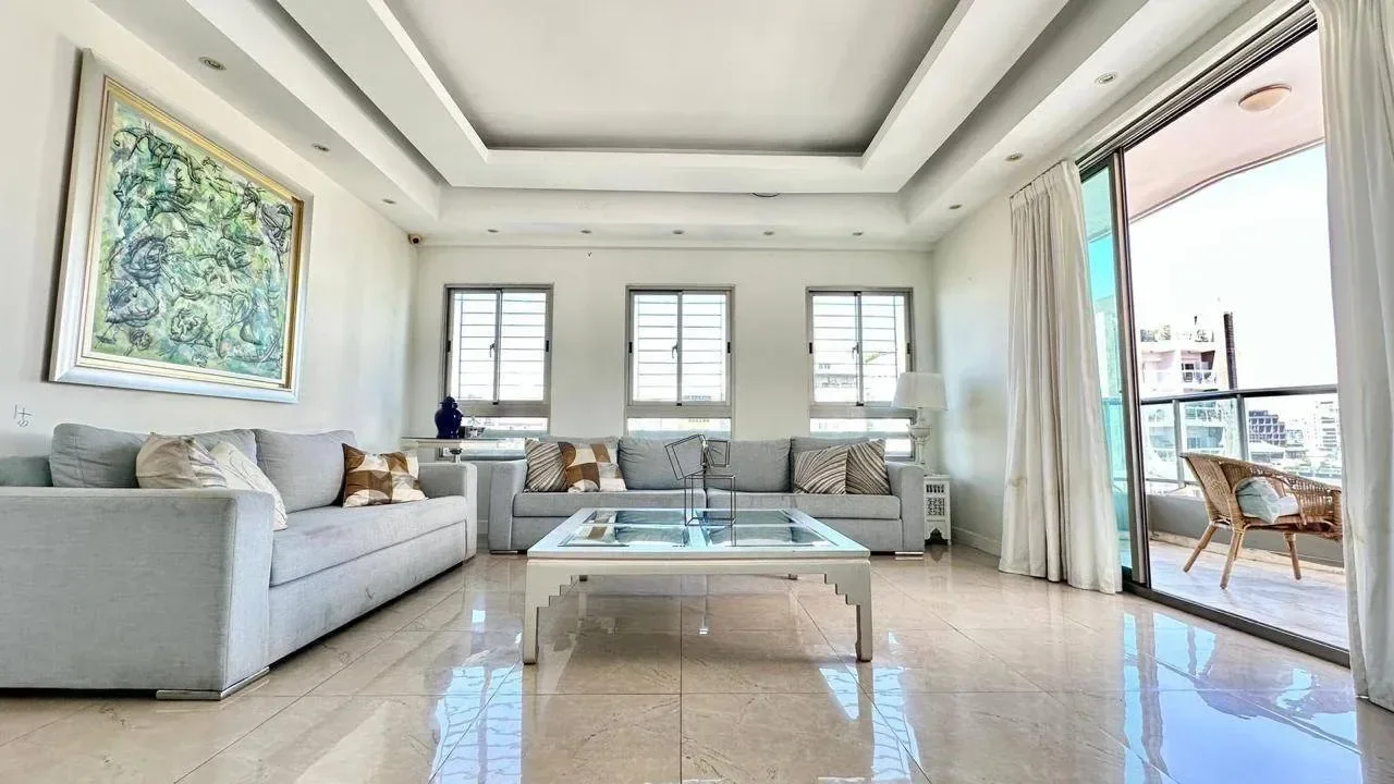 Evaristo Morales: apartamento 3 hab. · 193 m² en venta - 2