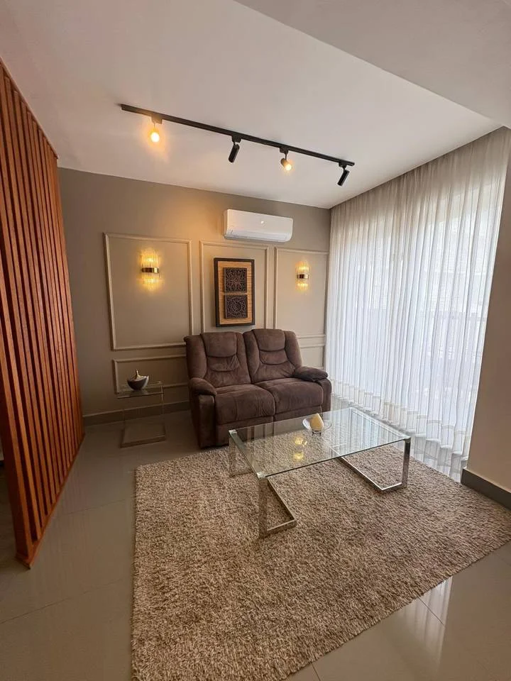 Appartement à Evaristo Morales, 72 m² à louer