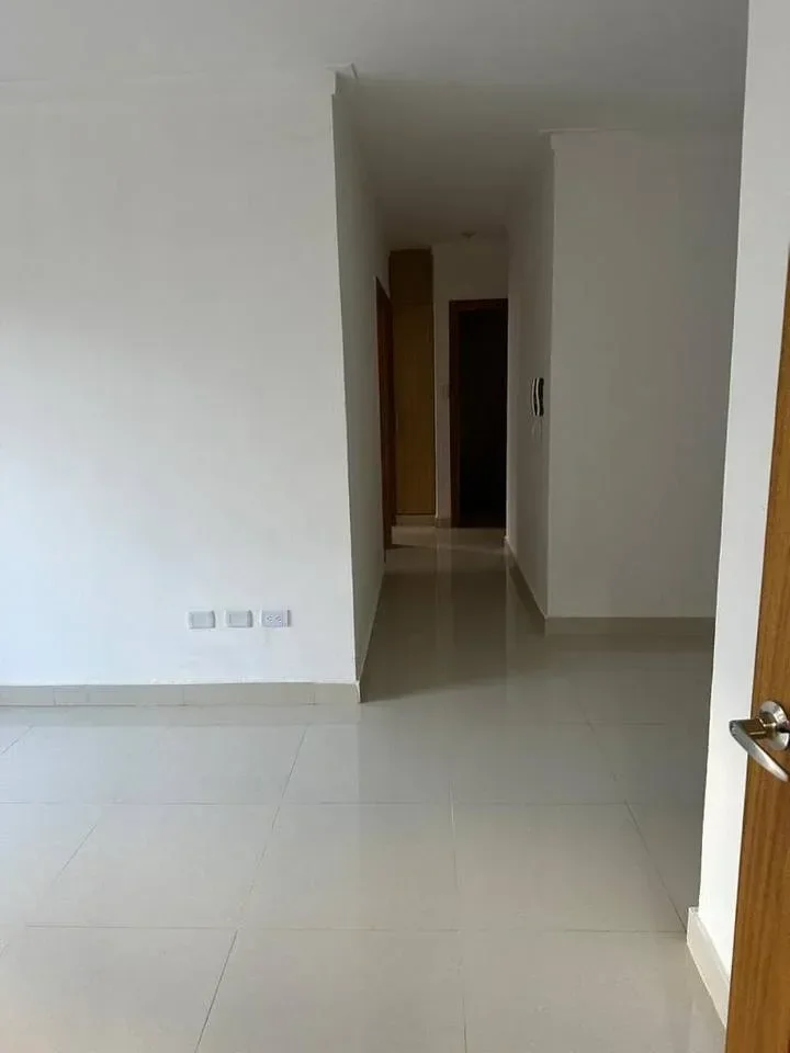 Apartamento en alquiler — Autopista San Isidro, Santo Domingo Este (3 hab.) - 1
