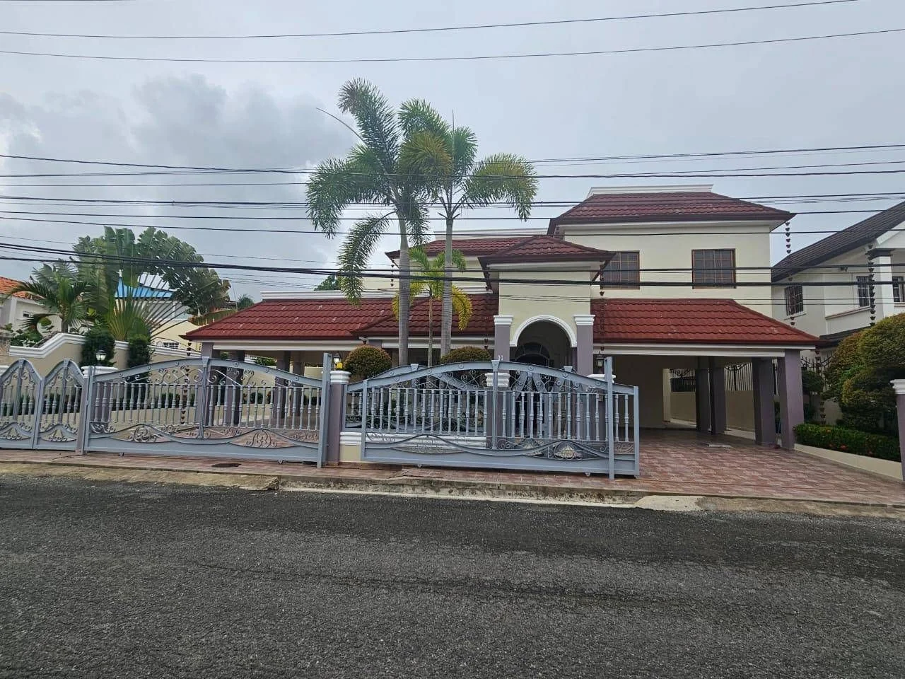 Urbanización Toribio Piantini: casa 4 hab. · 480 m² en venta
