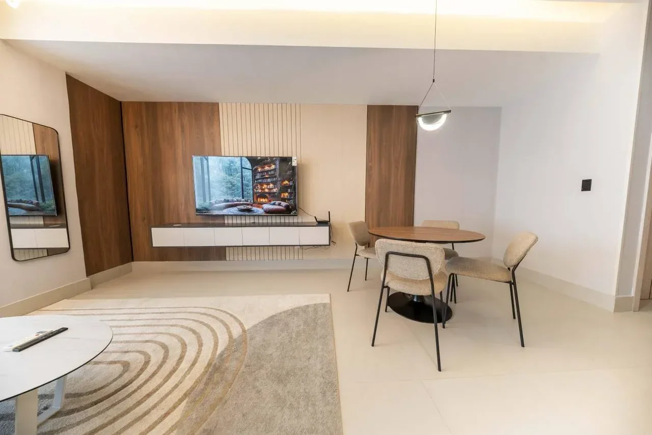Venta: apartamento en Evaristo Morales, Distrito Nacional - 5