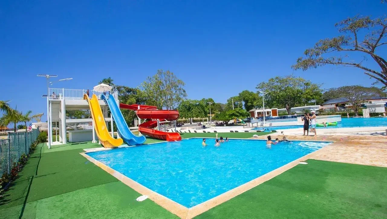 Villa en Sosua Abajo, 400 m² en venta - 2