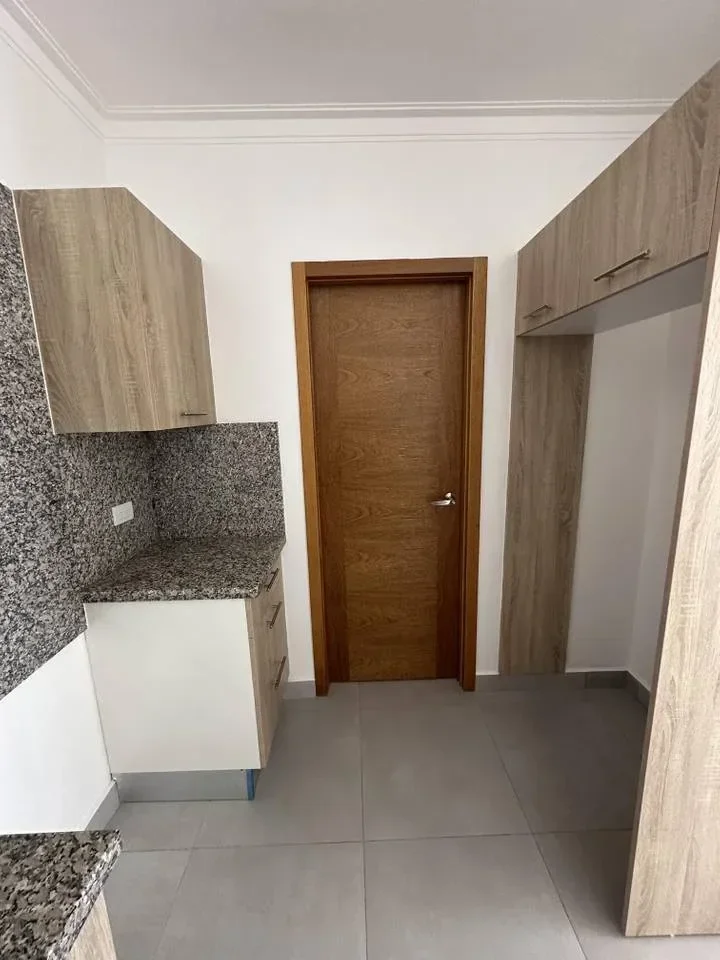 Apartamento en Evaristo Morales en alquiler - 4
